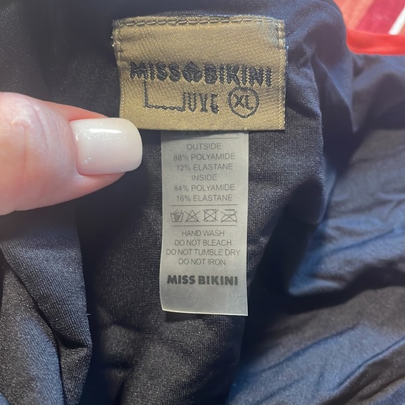 Miss Bikini - Picture 4 of 5